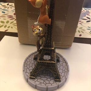 Disney Epcot Chip & Dale Paris Figurine